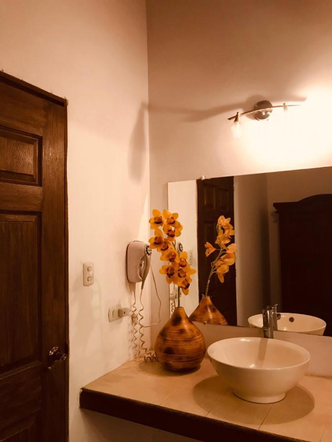 Luna Maya Antigua Exteriér fotografie